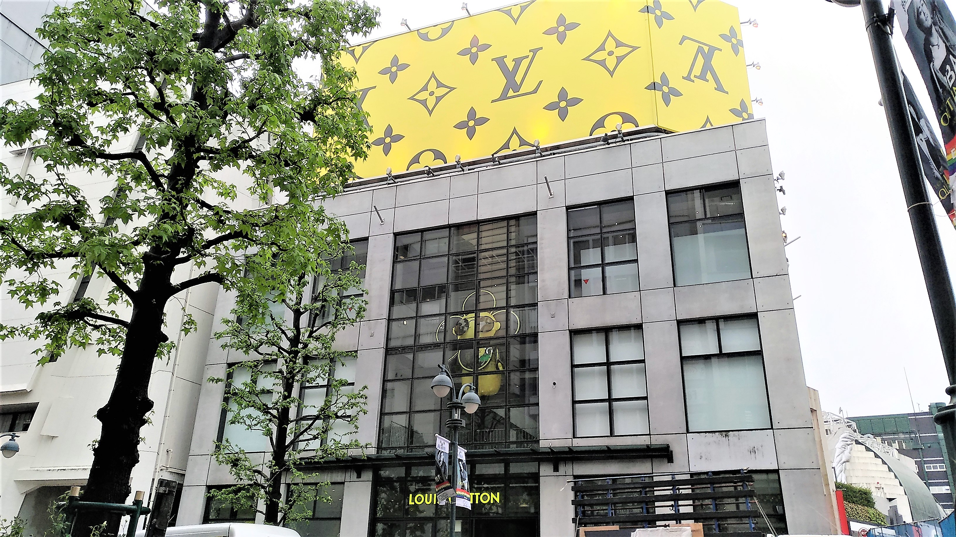 New “Louis Vuitton” MEN'S POP-UP STORE in Shibuya
