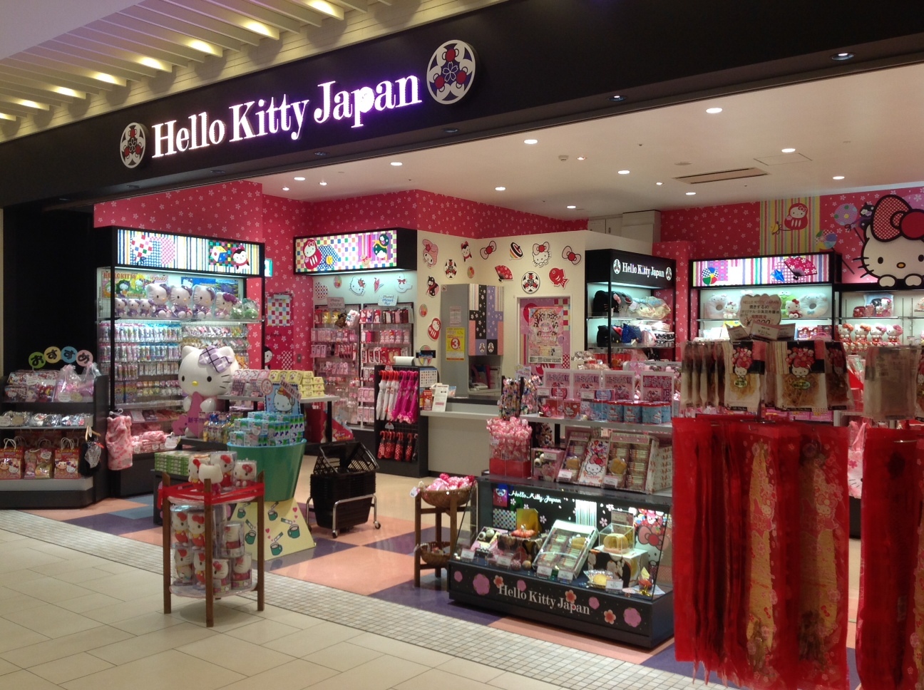 Hello Kitty Japan 新千歳空港店 Japan Shopping Now